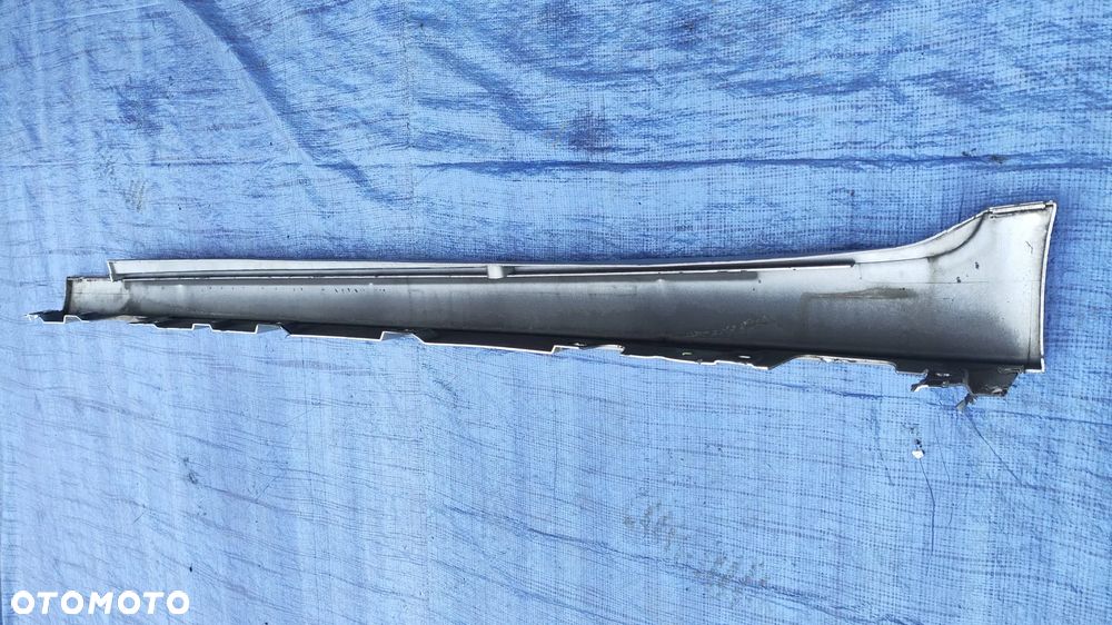 LISTWA NAKŁADKA PROGOWA PRÓG PRAWY TITANSILBER 7237080 BMW F10 F11 - 7