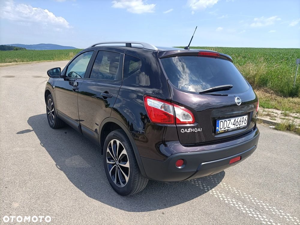 Nissan Qashqai - 2