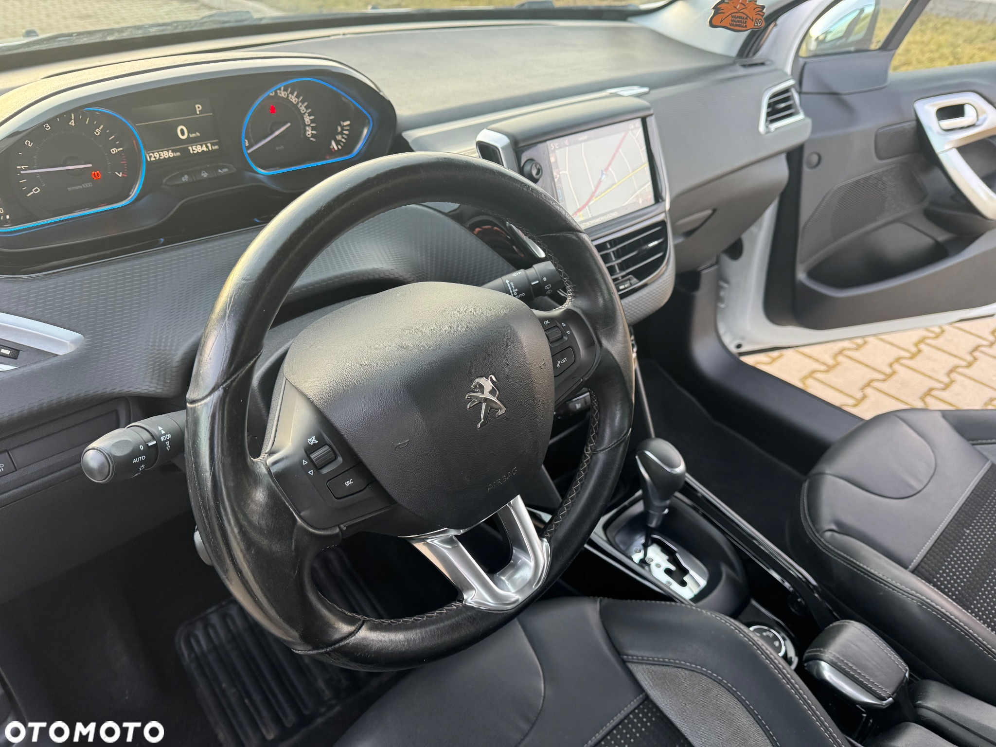 Peugeot 2008 PureTech 110 Stop&Start EAT6 Allure - 24