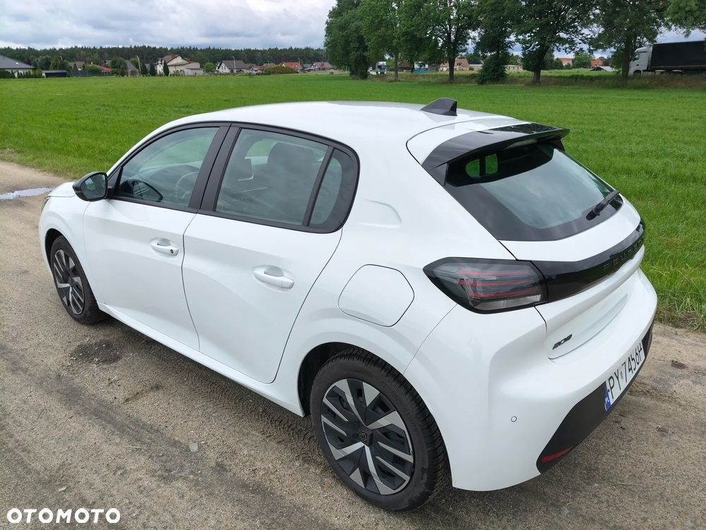 Peugeot 208 - 12