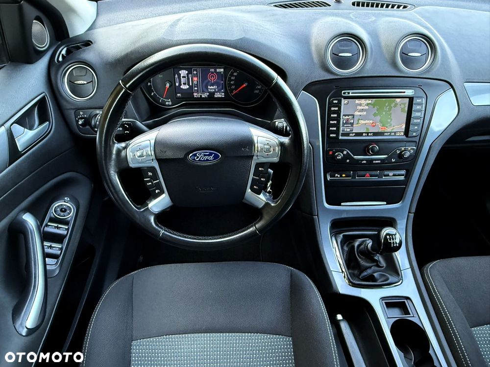 Ford Mondeo - 25