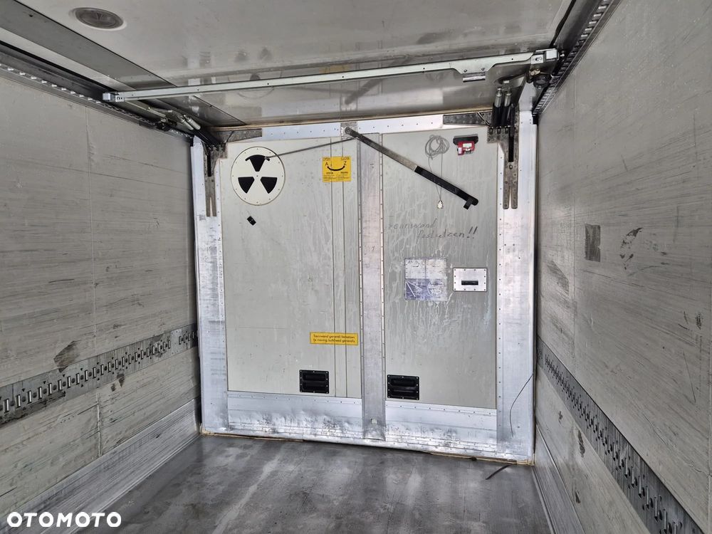 Schmitz Cargobull SKO 24 / THERMO KING / PODNOSZONA OŚ / SKRĘTNA OŚ / PRZEGRODA - 15