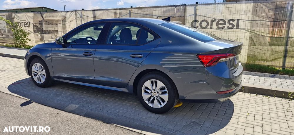 Skoda Octavia 2.0 TDI AMBITION DSG - 2