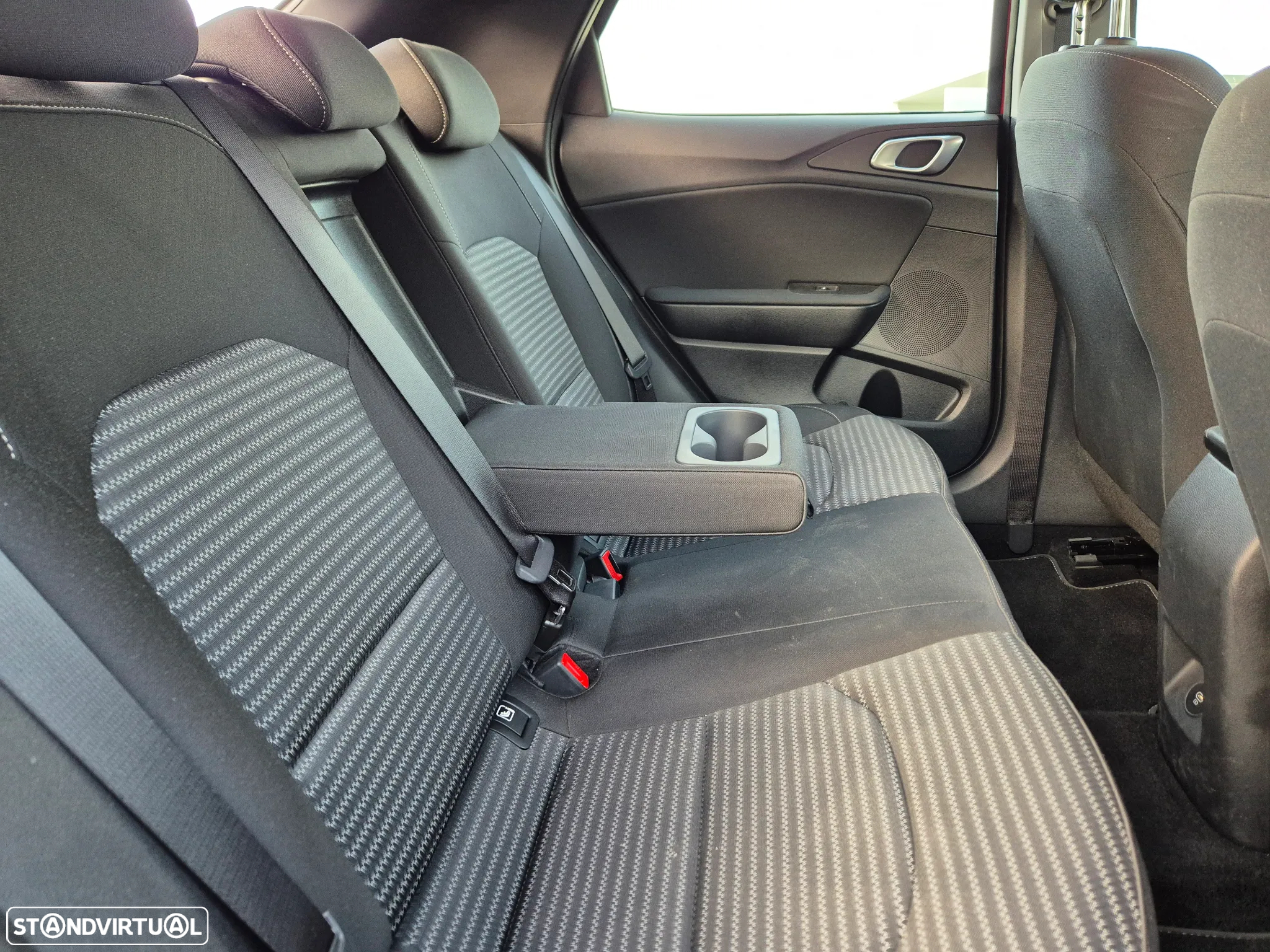 Kia XCeed 1.6 CRDi (48V Mild-Hybrid) SPIRIT - 12