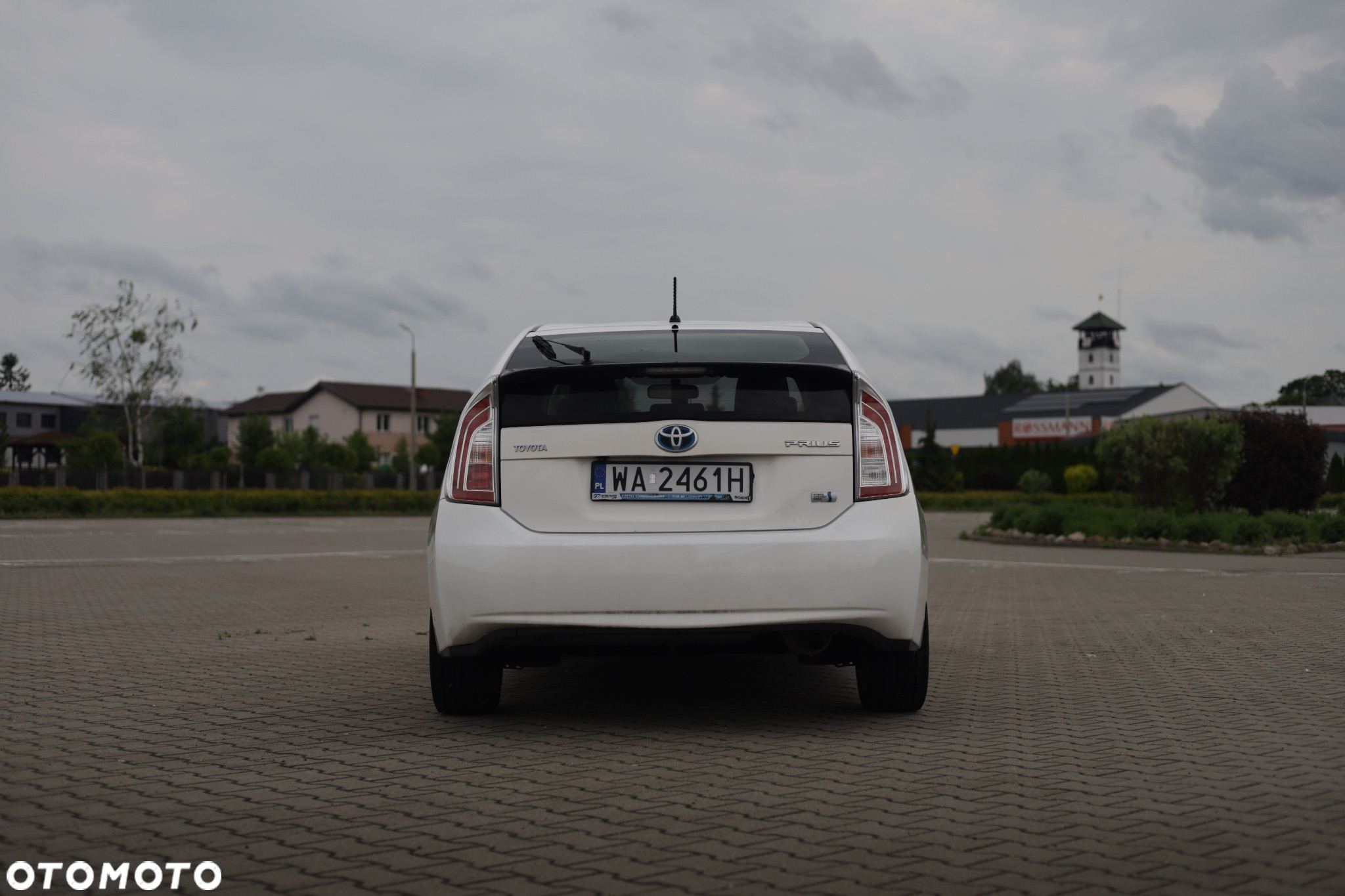 Toyota Prius - 4