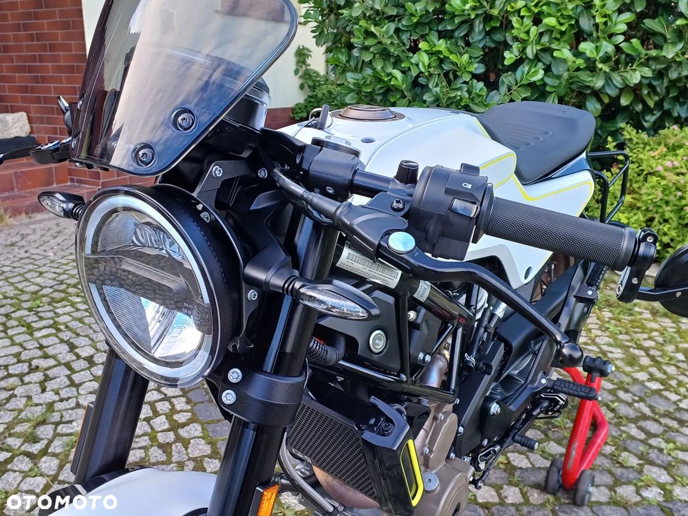 Husqvarna Vitpilen - 39