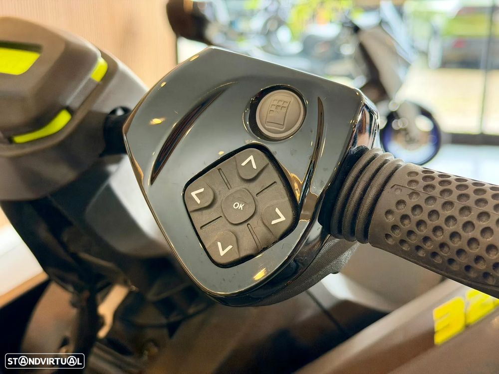 Sea-Doo RXT-X 325 RS - 17