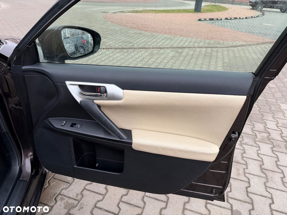 Lexus CT 200h Prestige - 18