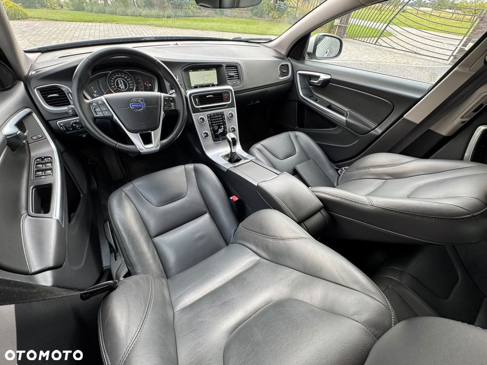 Volvo S60 D2 Momentum - 26
