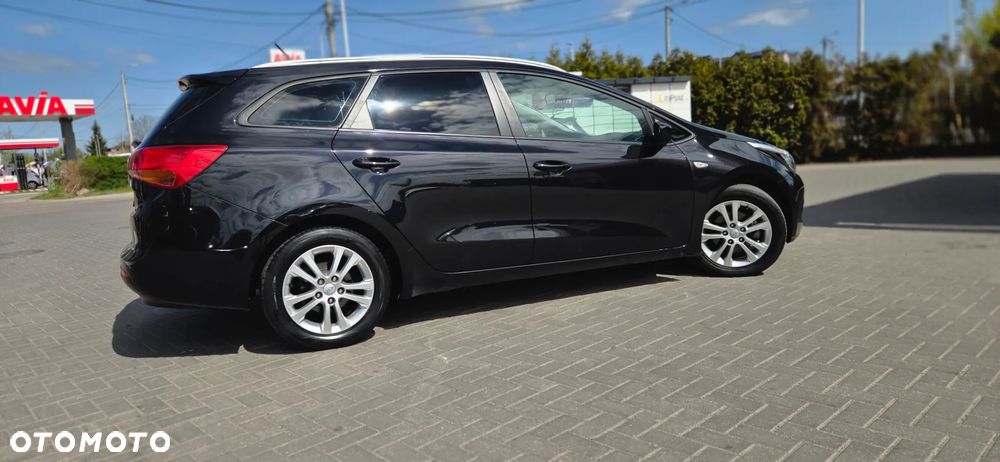 Kia Ceed 1.4 CVVT Dream-Team Edition - 14