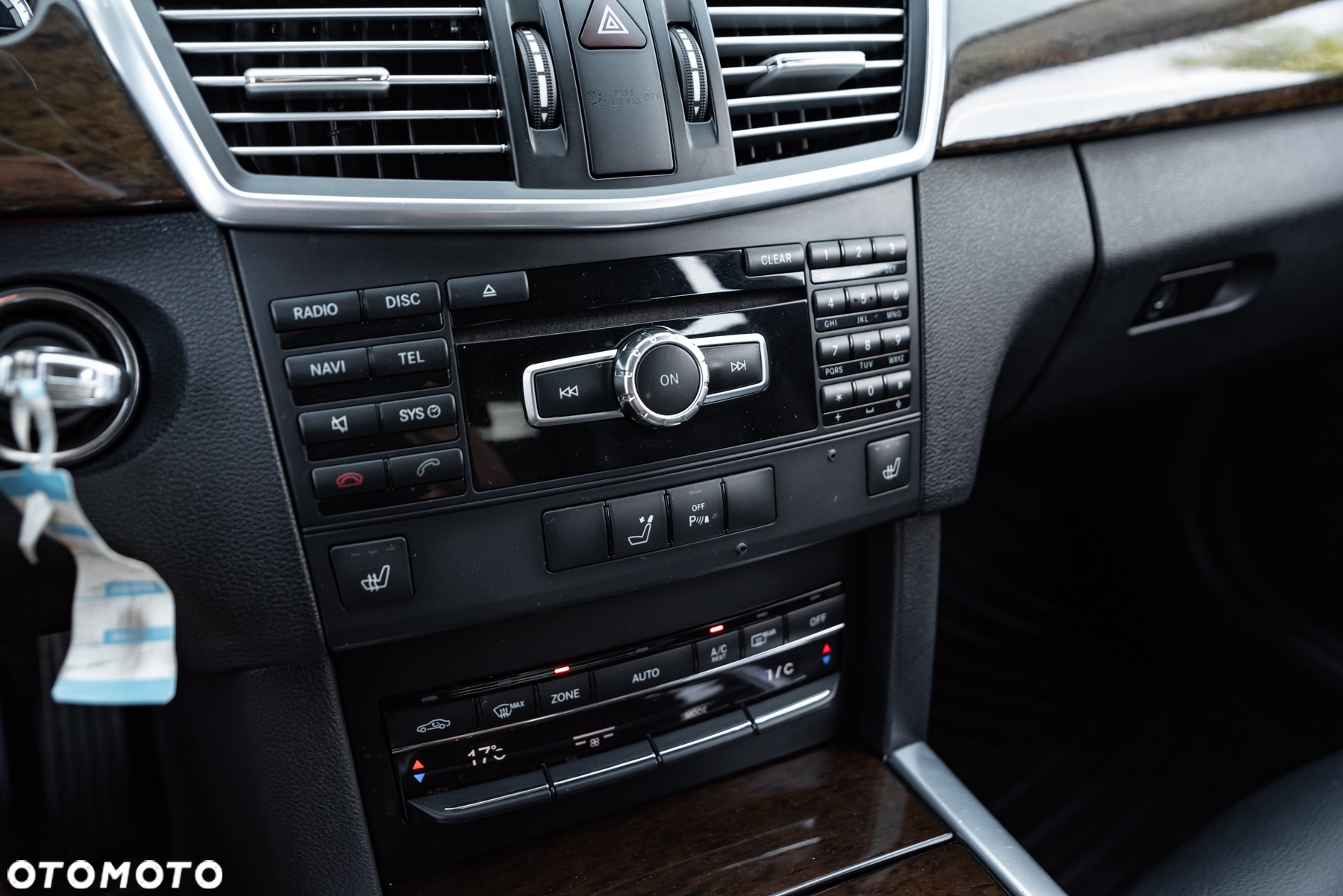 Mercedes-Benz Klasa E 300 T BlueTEC HYBRID 7G-TRONIC Avantgarde - 36