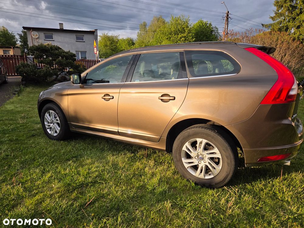 Volvo XC 60 D3 Drive-E Momentum - 3