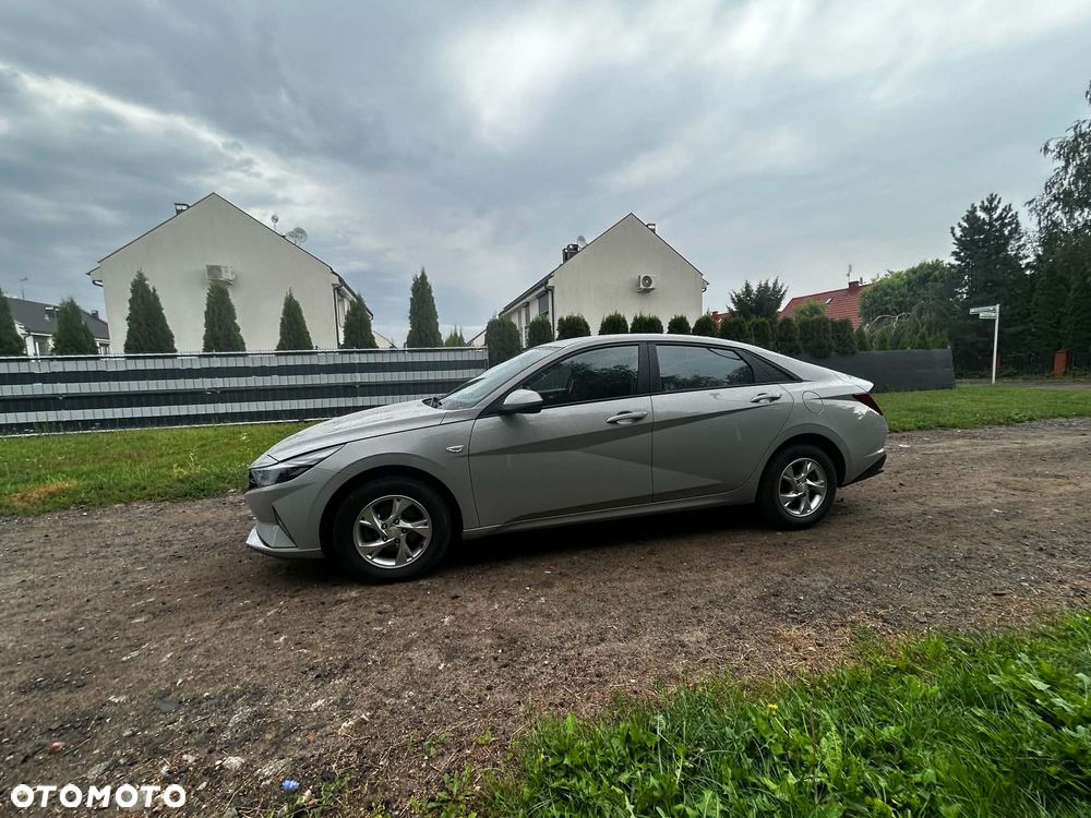 Hyundai Elantra 1.6 Modern - 2