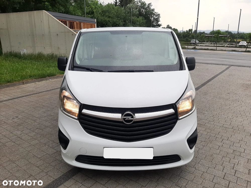Opel Vivaro - 10