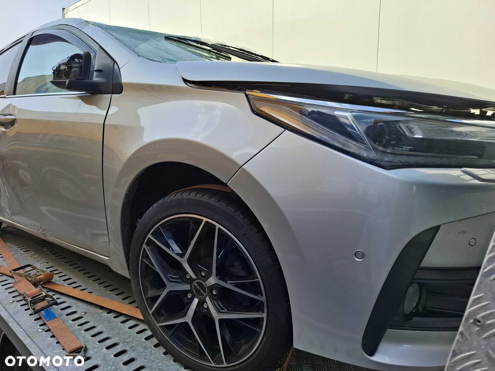 Toyota Corolla - 2