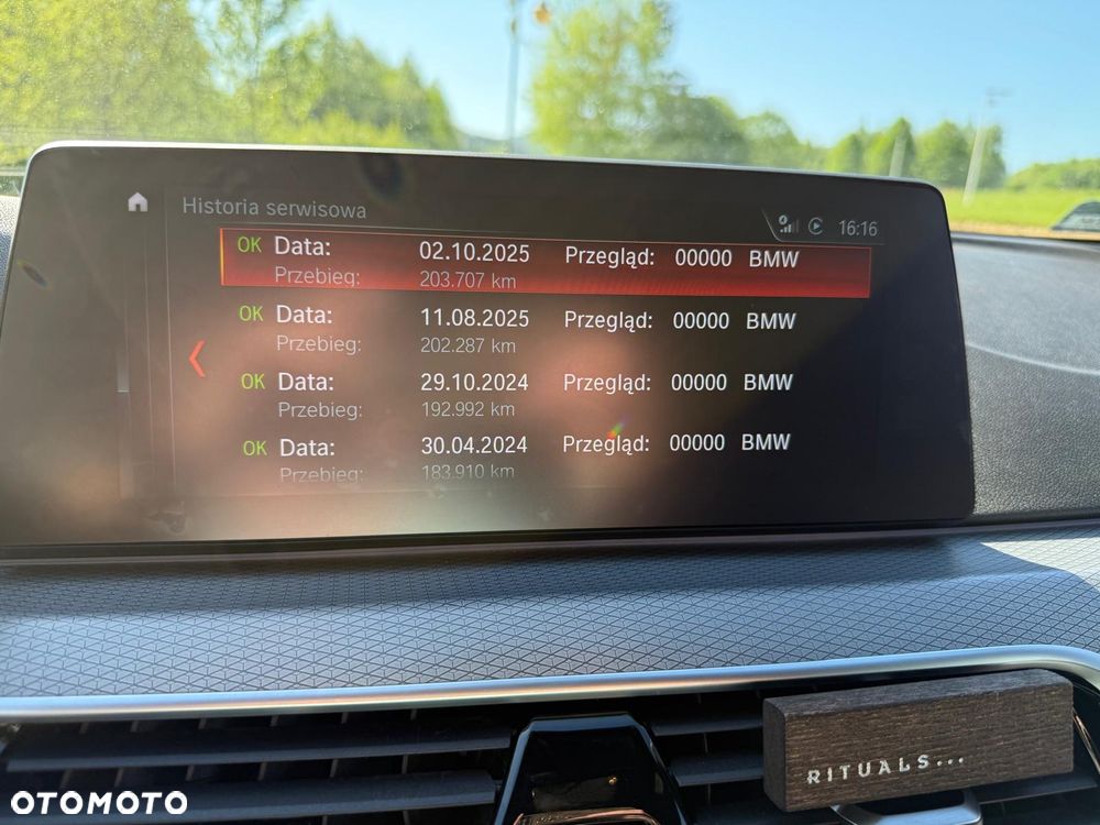 BMW Seria 5 520d xDrive - 15