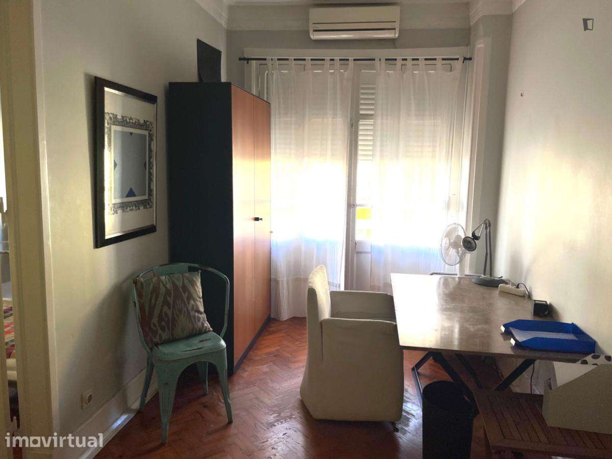 Quarto - localizado em Estrela Lisbon - Grande imagem: 4/9