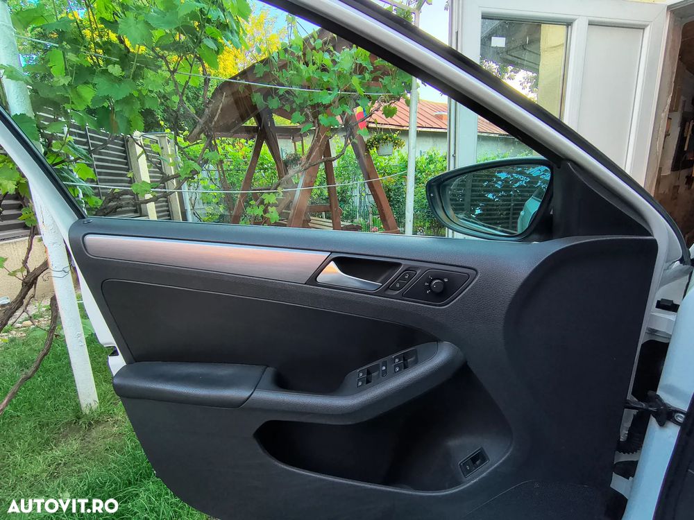 Volkswagen Jetta 1.4 TSI Highline - 7