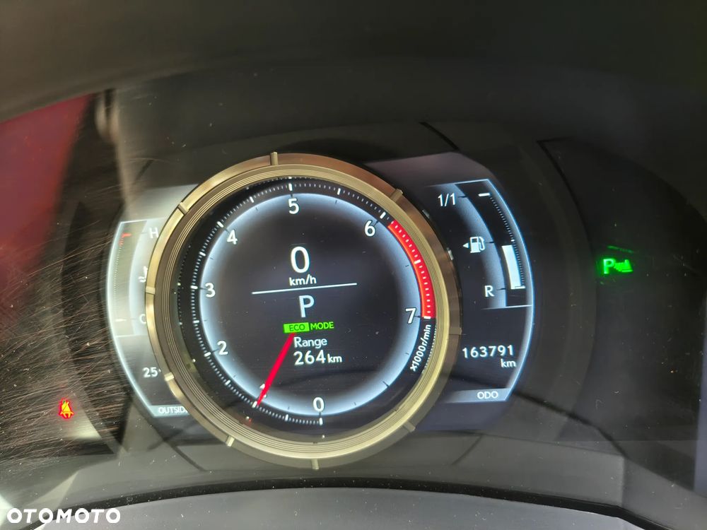 Lexus IS 200t F Sport - 17