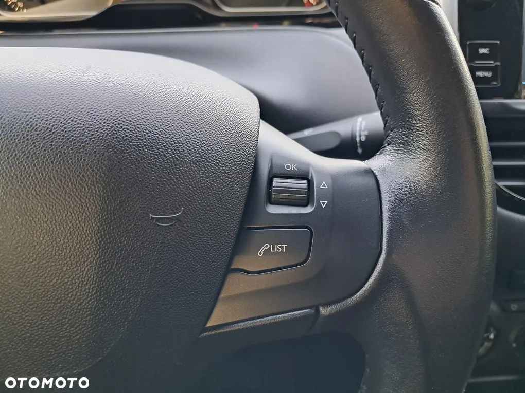 Peugeot 208 1.2 PureTech Active - 20