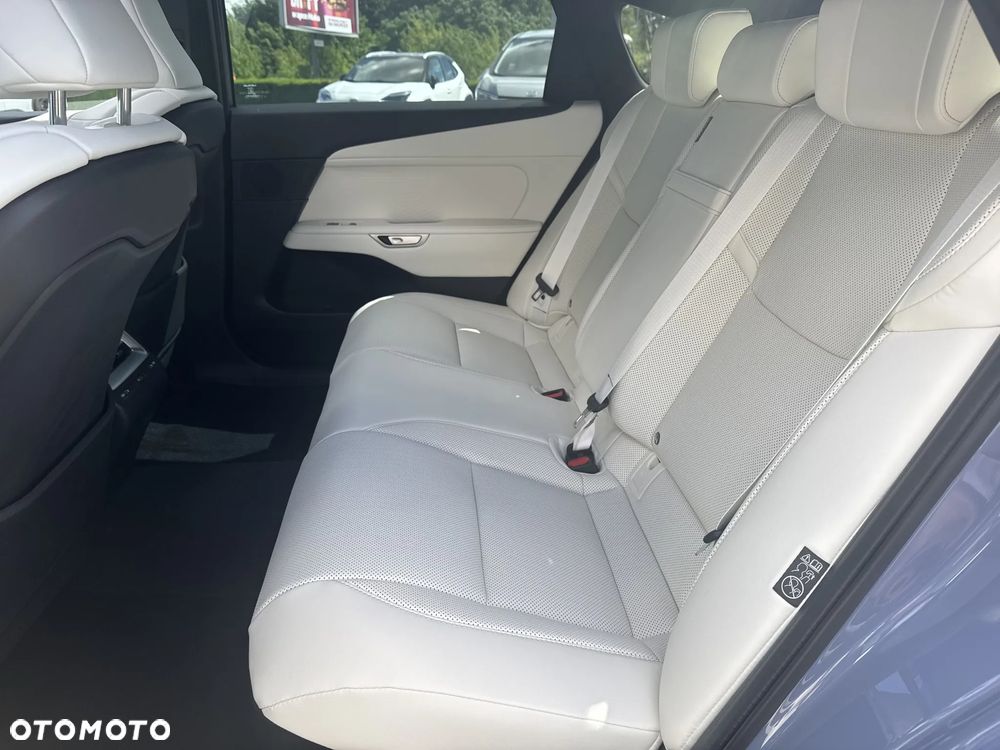 Lexus ES - 11