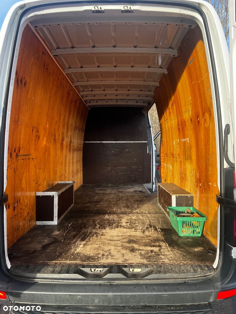Mercedes-Benz Sprinter - 26