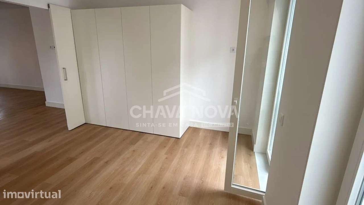 T2 Renovado com Licença de Alojamento Local | Sé do Porto-SD/04770/MH - Grande imagem: 5/13