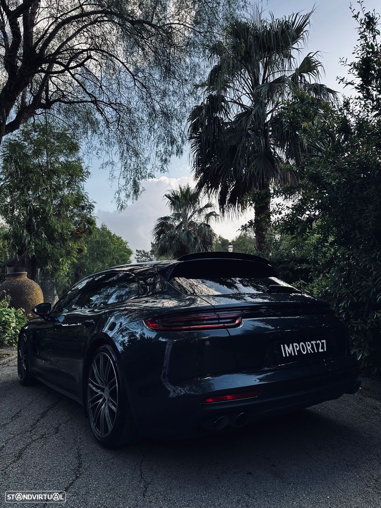 Porsche Panamera 4 E-Hybrid Edition 10 Anos - 14