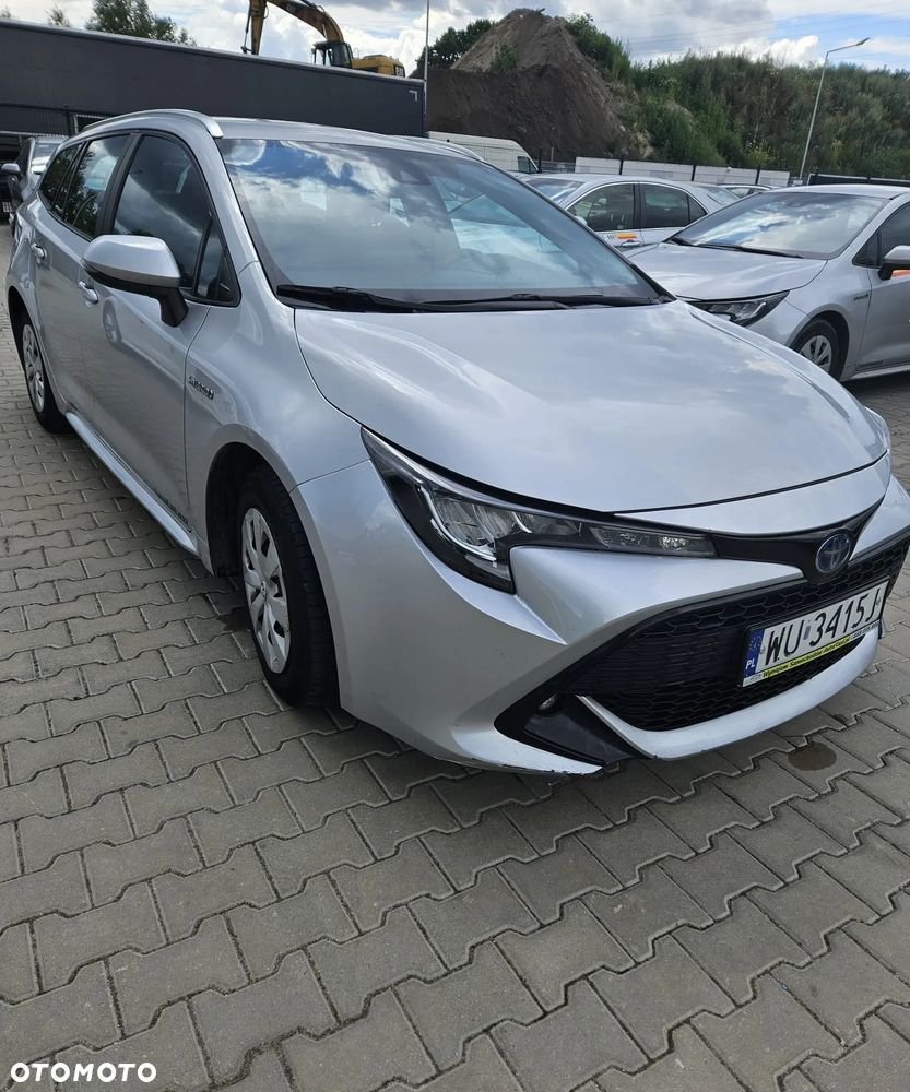 Toyota Corolla ver-1-8-hybrid-active - 2