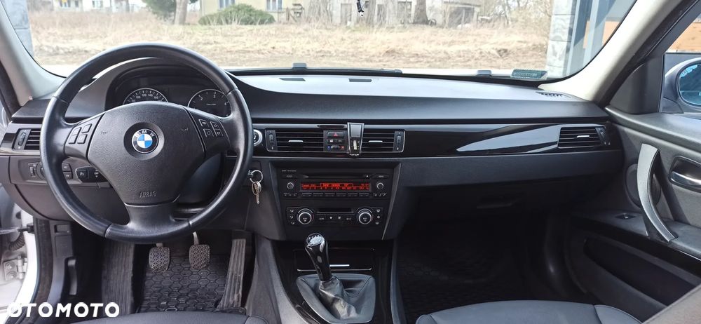 BMW Seria 3 - 10