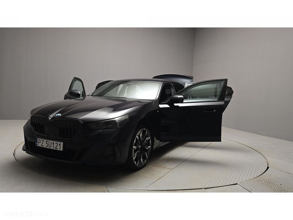 BMW Seria 5 520d xDrive mHEV M Sport - 15