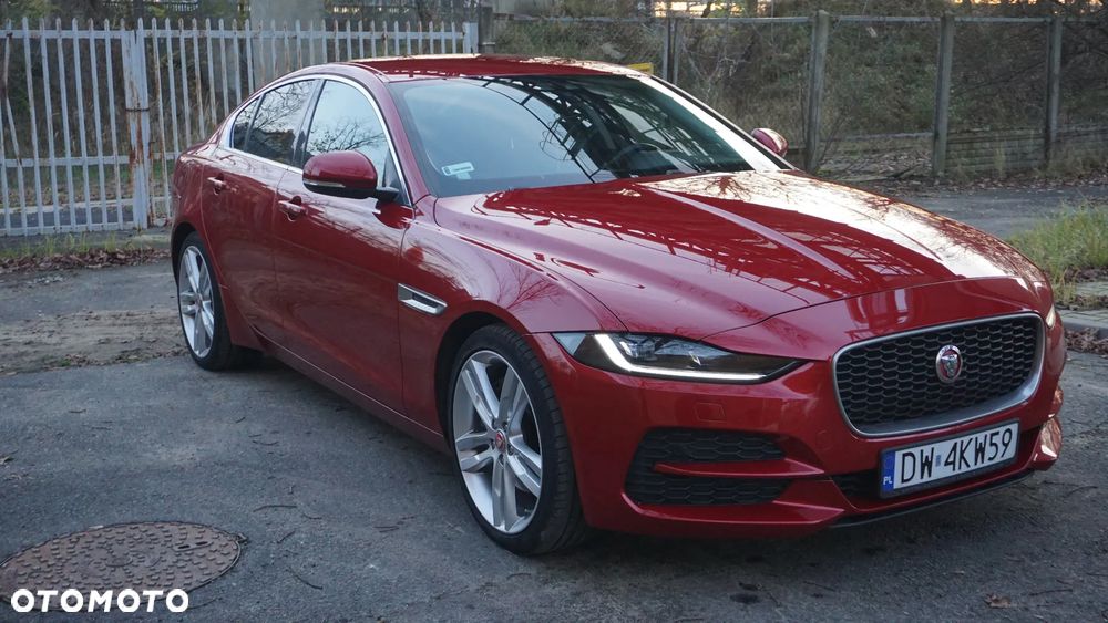 Jaguar XE 2.0 D180 S - 8