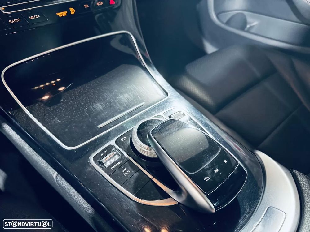 Mercedes-Benz C 300 BlueTEC Hybrid AMG Line - 38