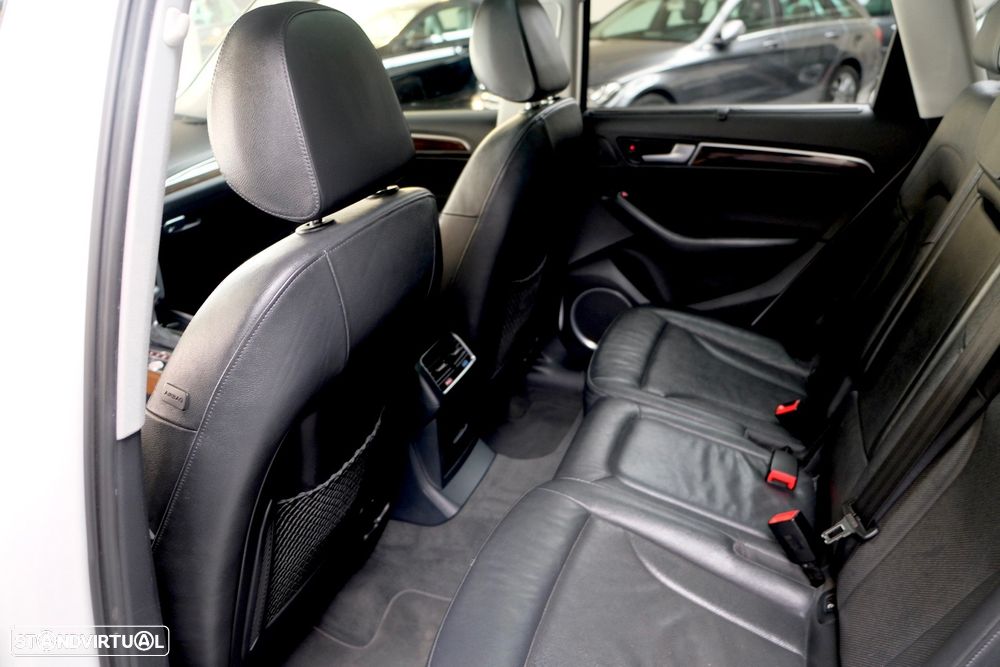 Audi Q5 2.0 TFSI Hybrid quattro Sport Tiptronic - 11