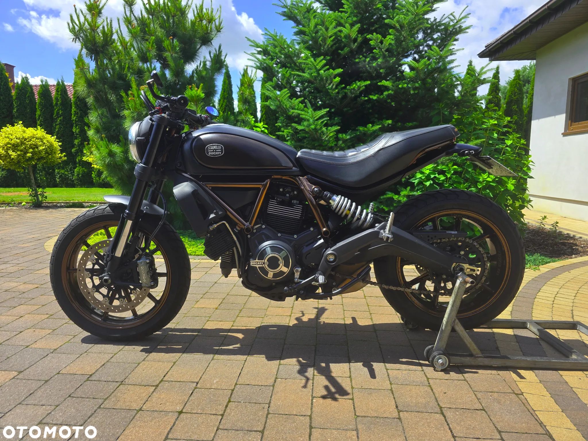 Ducati Scrambler - 1