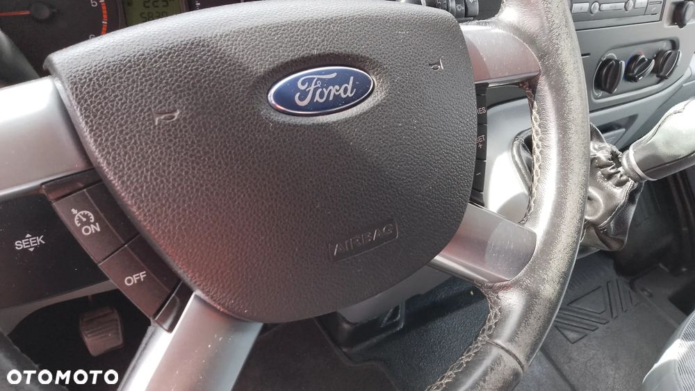 Ford Transit - 18