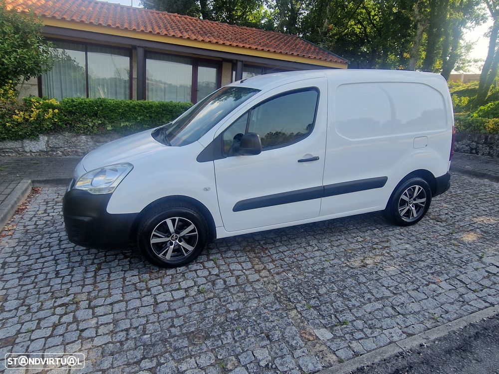 Peugeot PARTNER 1.6 HDI 100CV NACIONAL C/NOVA - 14