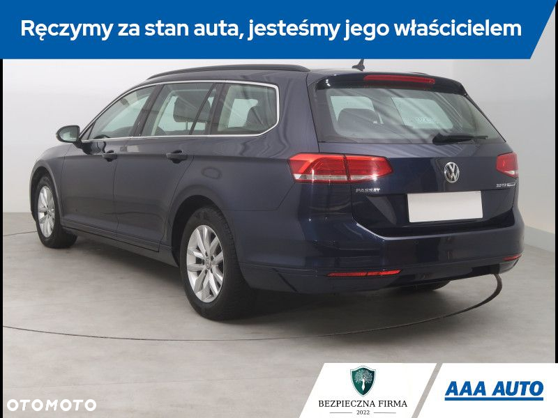 Volkswagen Passat - 5
