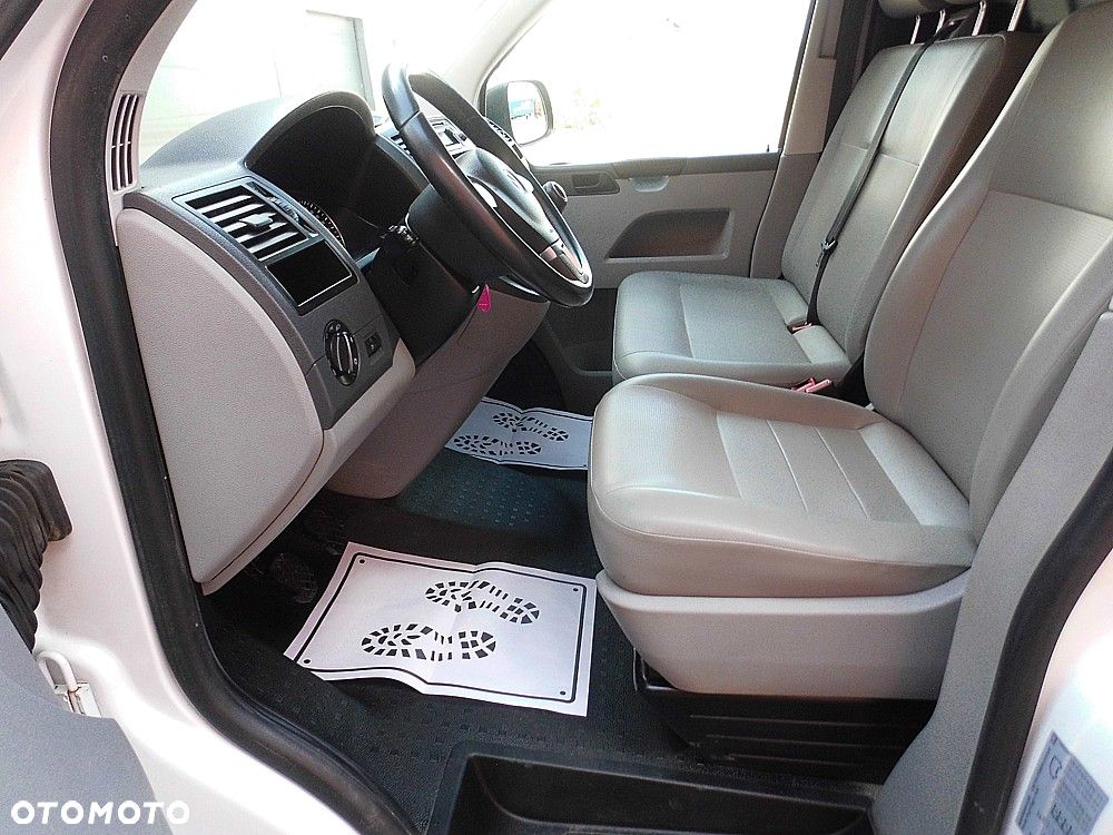 Volkswagen Transporter - 2