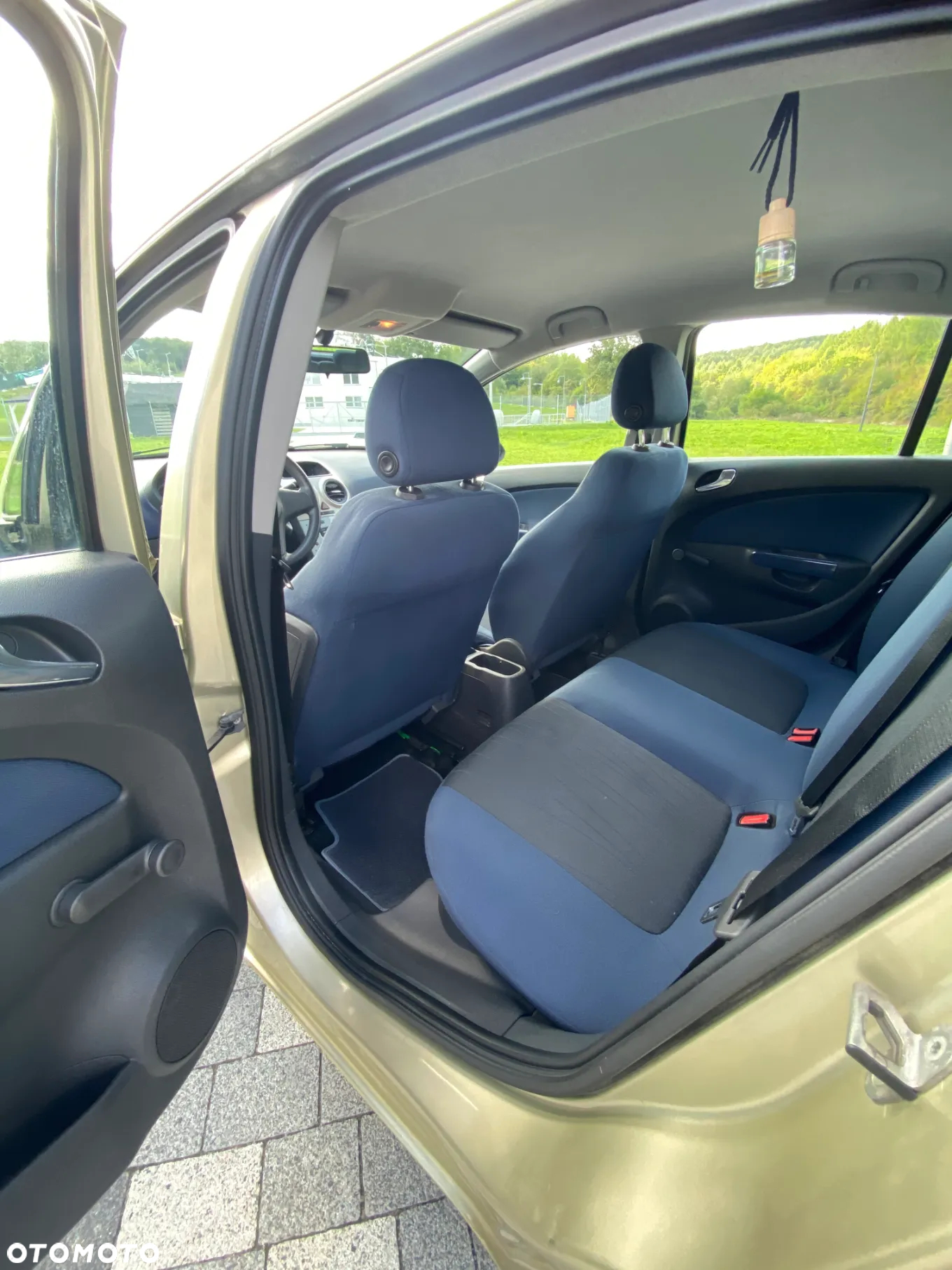 Opel Corsa 1.2 16V Cosmo - 13