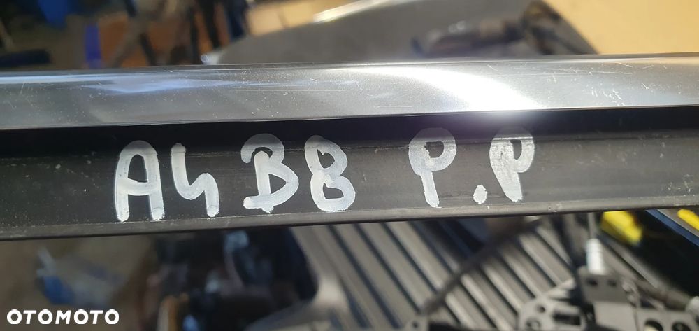 Listwa zgarniająca drzwi chrom prawy przód przednia prawa Audi A4 B8 8K0853284G - 7