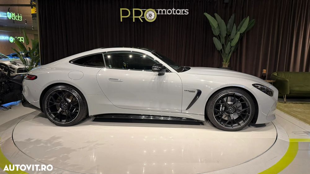 Mercedes-Benz AMG GT - 4