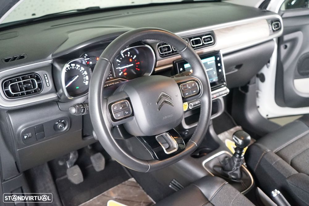 Citroën C3 1.2 PureTech Shine - 15