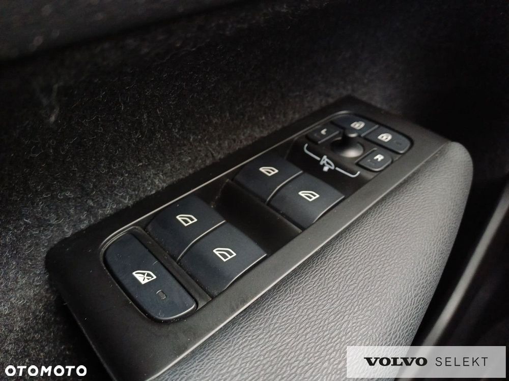Volvo XC 40 - 28