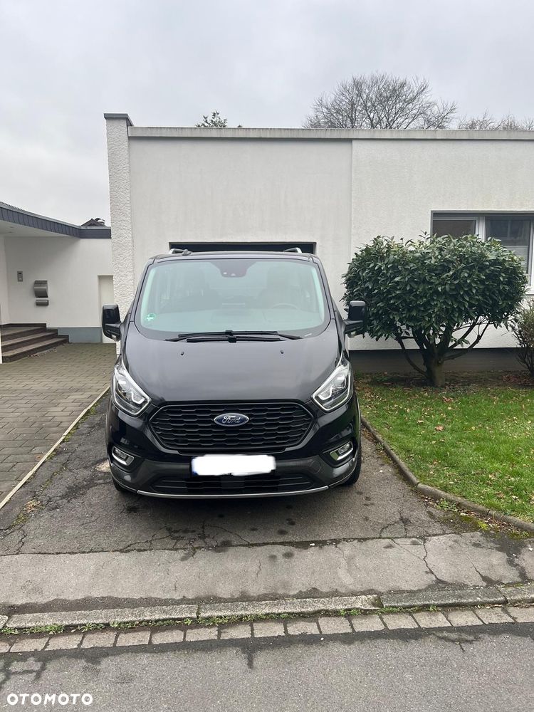 Ford Tourneo Custom - 9