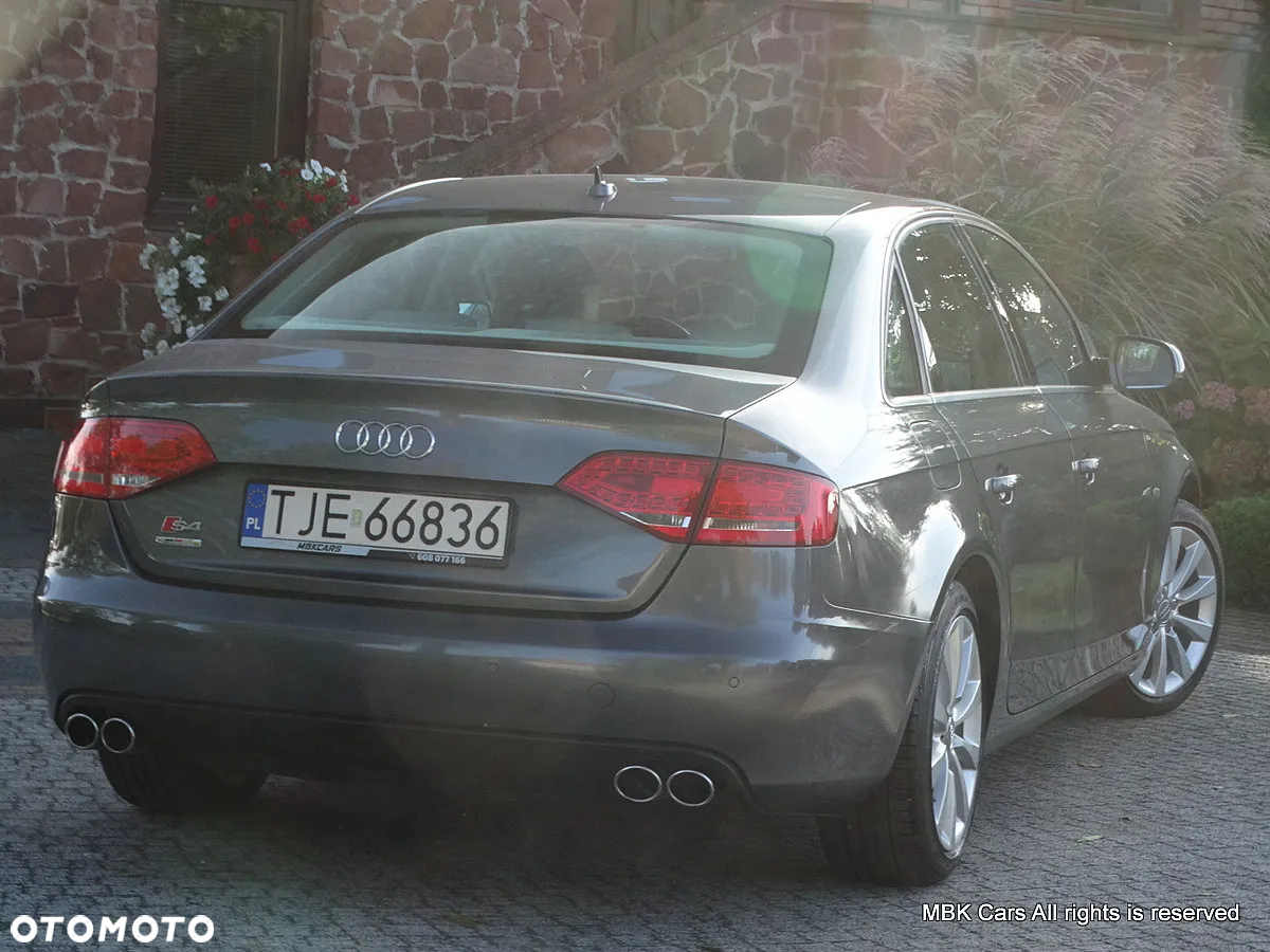 Audi A4 - 5