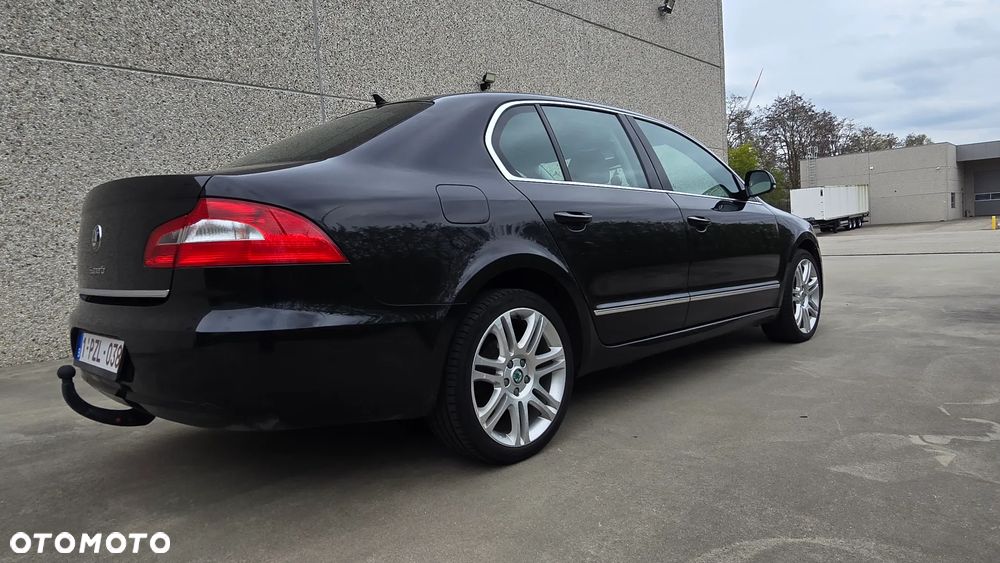 Skoda Superb 1.6 TDI Exclusive - 8