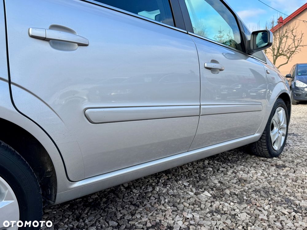 Opel Zafira - 13