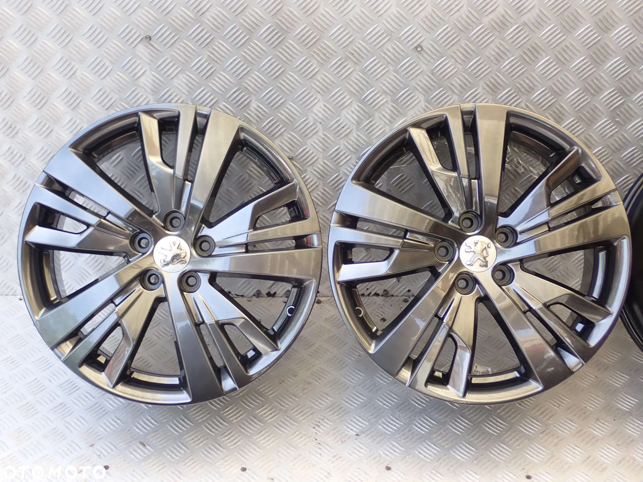 FELGI ALUMINIOWE PEUGEOT 3008 / 5008 7,5JX18  ET 49  5X108  9809687377  3000 ZŁ  (OVO) - 3