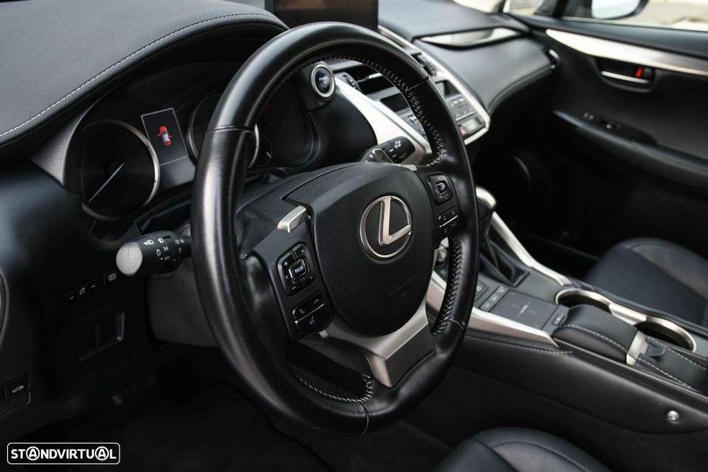 Lexus NX 300h Executive+ - 15